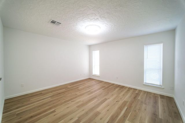 303 Swords Bend, Stafford, TX 77477