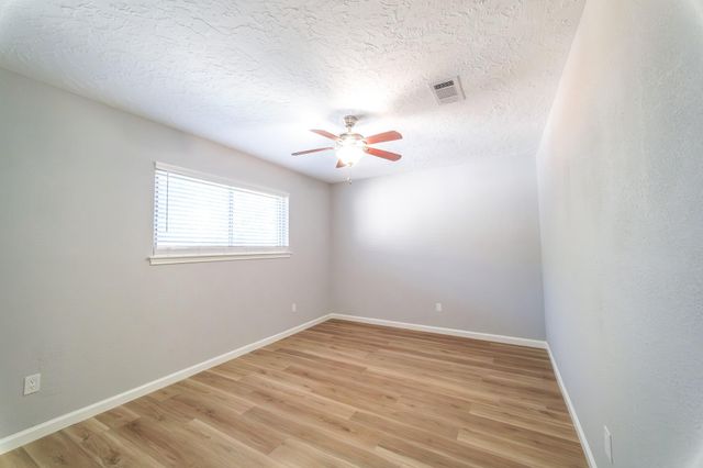 303 Swords Bend, Stafford, TX 77477