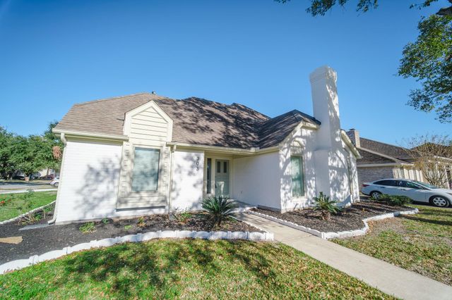 303 Swords Bend, Stafford, TX 77477