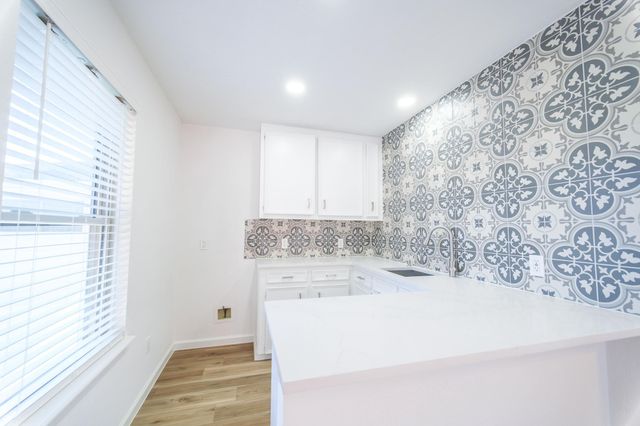 303 Swords Bend, Stafford, TX 77477