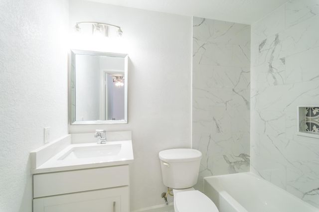 303 Swords Bend, Stafford, TX 77477