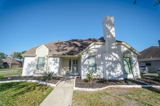 303 Swords Bend, Stafford, TX 77477