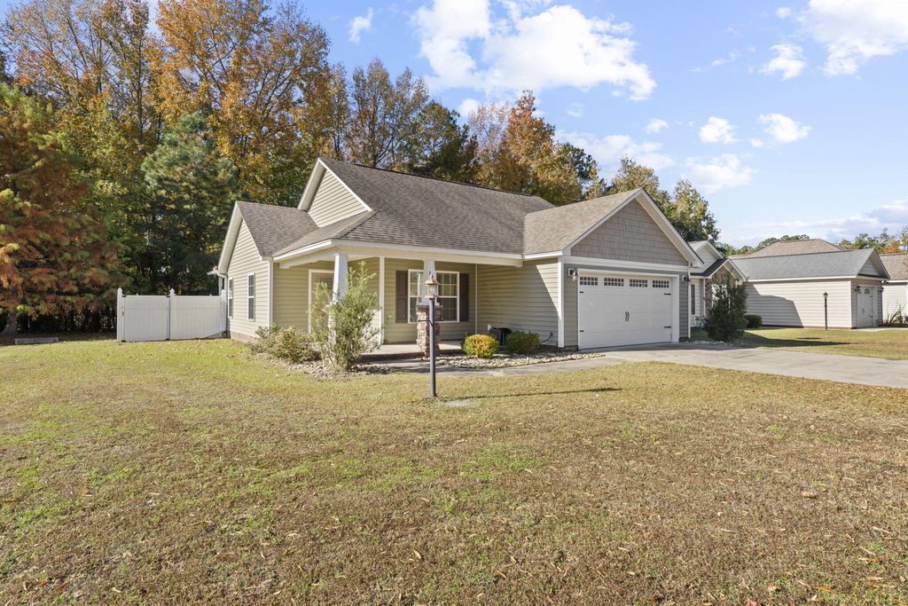 815 Slidingrock Lane, Sumter, SC 29150