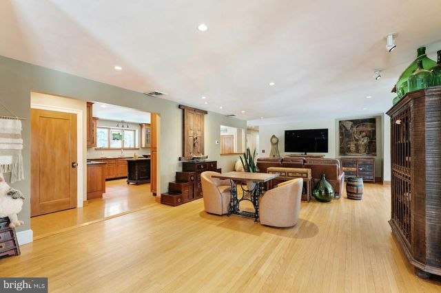 43470 EVANS POND RD, Leesburg, VA 20176