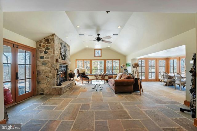 43470 EVANS POND RD, Leesburg, VA 20176
