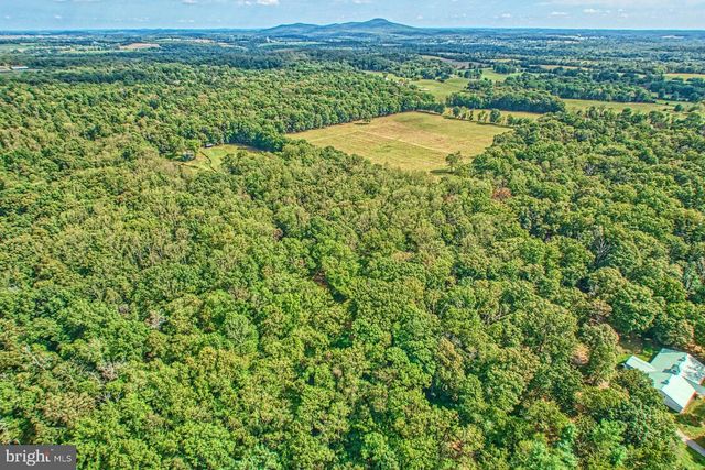 43470 EVANS POND RD, Leesburg, VA 20176