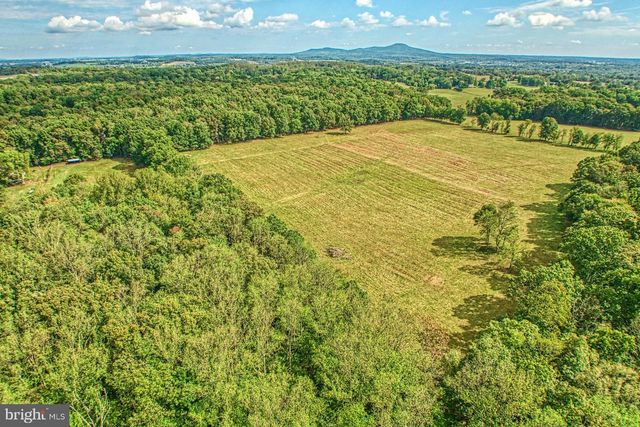 43470 EVANS POND RD, Leesburg, VA 20176