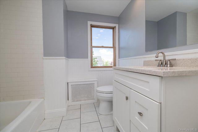 400 Roosevelt Avenue, Freeport, NY 11520
