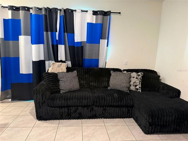 9241 ROCK HARBOUR WAY, Tampa, FL 33637