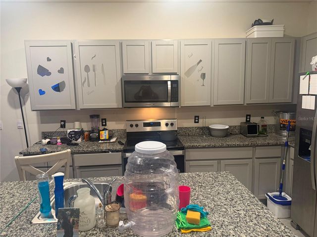 9241 ROCK HARBOUR WAY, Tampa, FL 33637