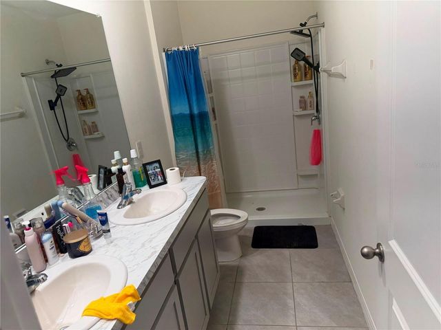 9241 ROCK HARBOUR WAY, Tampa, FL 33637