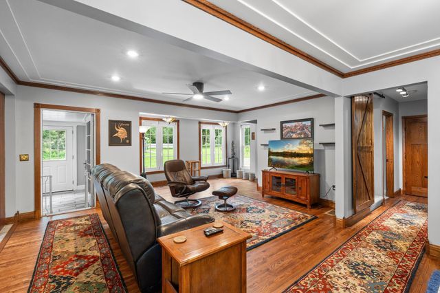 2501 County Road C2 W, Roseville, MN 55113
