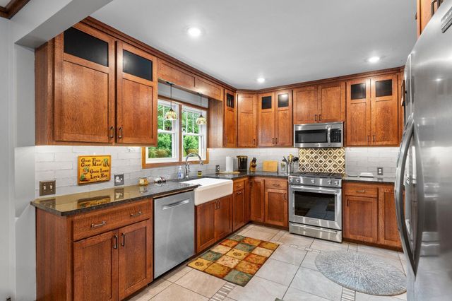 2501 County Road C2 W, Roseville, MN 55113