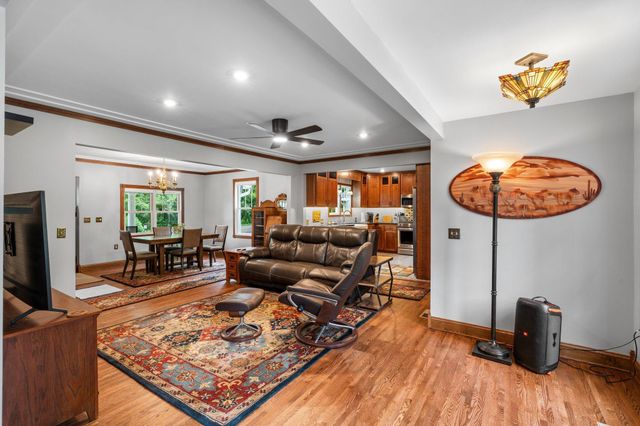 2501 County Road C2 W, Roseville, MN 55113