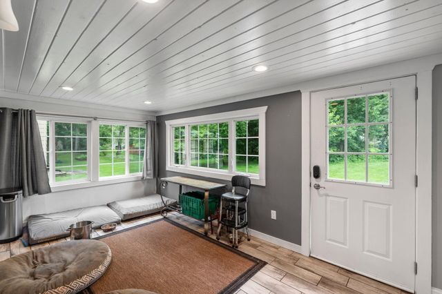 2501 County Road C2 W, Roseville, MN 55113