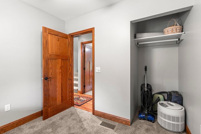 2501 County Road C2 W, Roseville, MN 55113