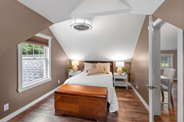 2501 County Road C2 W, Roseville, MN 55113