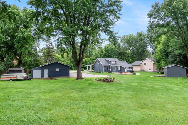 2501 County Road C2 W, Roseville, MN 55113