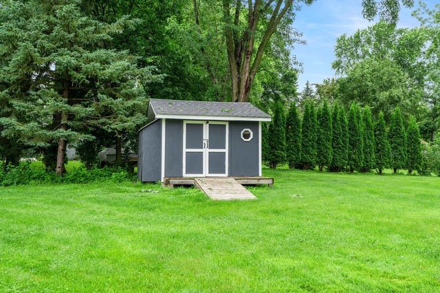 2501 County Road C2 W, Roseville, MN 55113