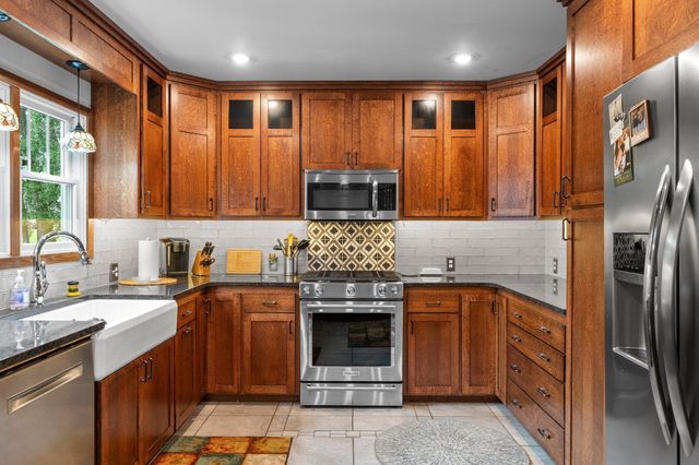 2501 County Road C2 W, Roseville, MN 55113