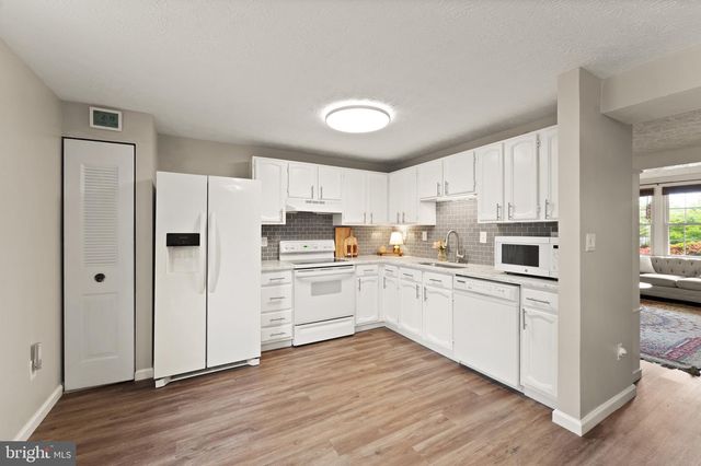 1617 SIERRA WOODS DR, Reston, VA 20194