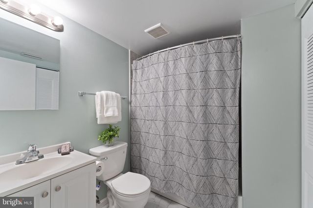 1617 SIERRA WOODS DR, Reston, VA 20194
