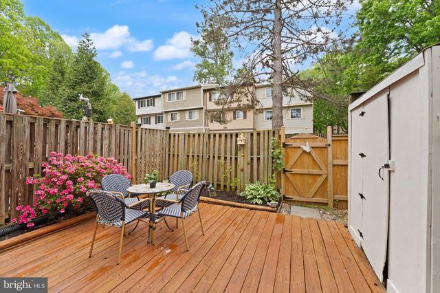 1617 SIERRA WOODS DR, Reston, VA 20194