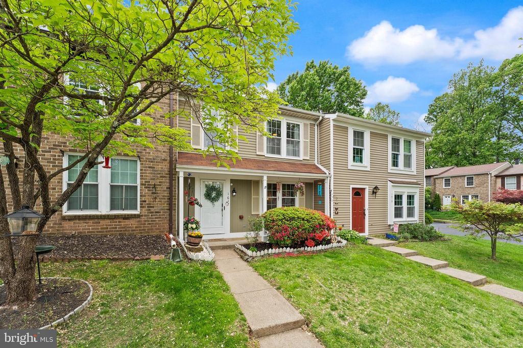 1617 SIERRA WOODS DR, Reston, VA 20194