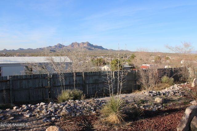 5215 Mescalero Trail, Las Cruces, NM 88012
