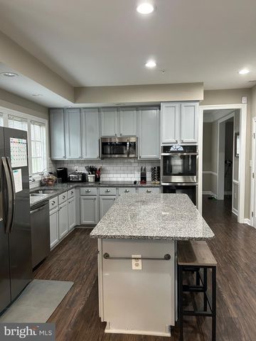 8406 BATES DR, Bowie, MD 20720