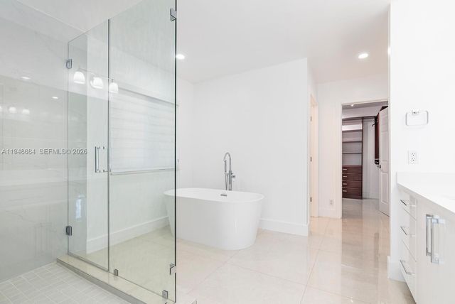 8425 SW 185th St, Cutler Bay, FL 33157