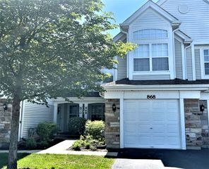 868 Brompton Court, Carol Stream, IL 60188