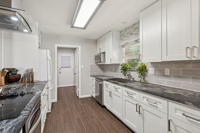 1501 Austrian Road, Grand Prairie, TX 75050