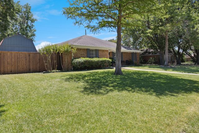 1501 Austrian Road, Grand Prairie, TX 75050