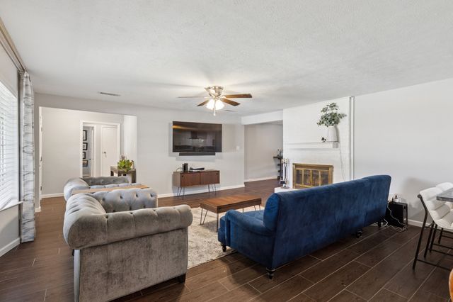 1501 Austrian Road, Grand Prairie, TX 75050