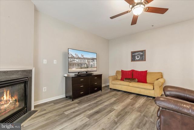 20227 MACGLASHAN TER, Ashburn, VA 20147