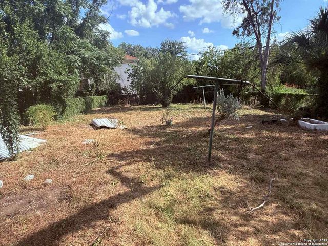 370 huisache, San Antonio, TX 78212