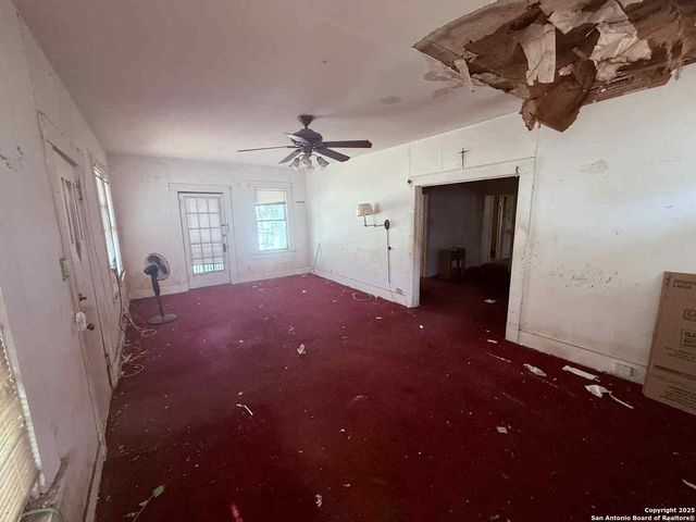 370 huisache, San Antonio, TX 78212