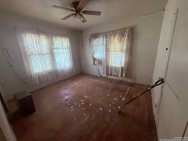 370 huisache, San Antonio, TX 78212