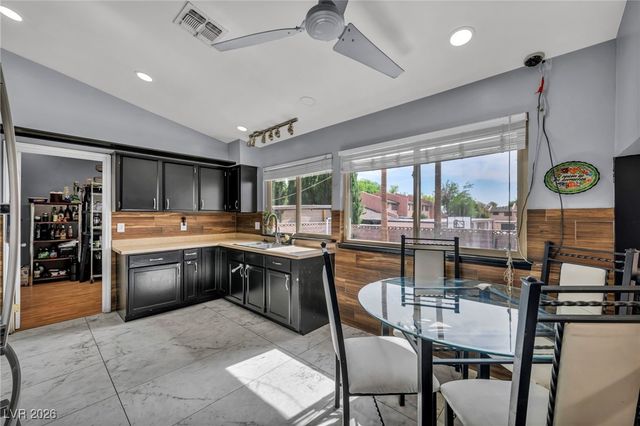 601 Cragin Park Drive, Las Vegas, NV 89107