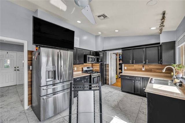 601 Cragin Park Drive, Las Vegas, NV 89107