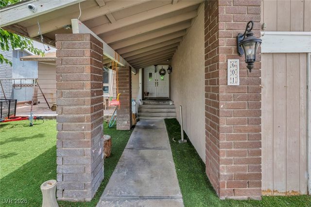 601 Cragin Park Drive, Las Vegas, NV 89107