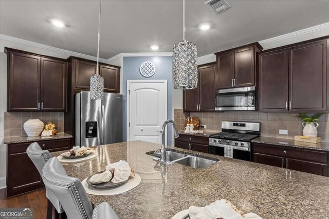 18 S Cornucopia Bend, Dallas, GA 30132