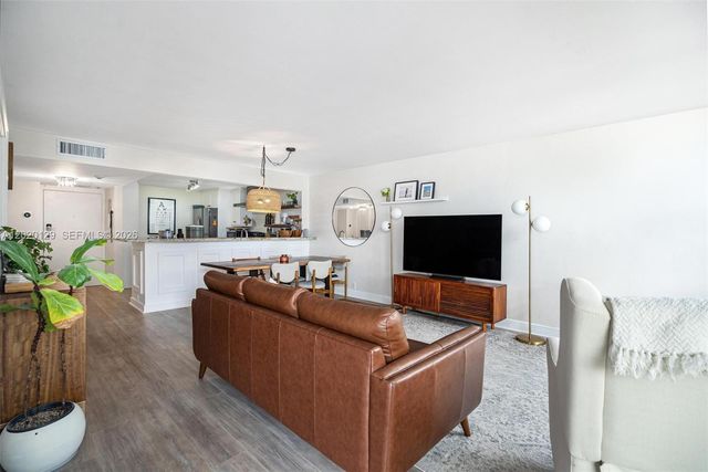 1925 Brickell Ave 1603, Miami, FL 33129