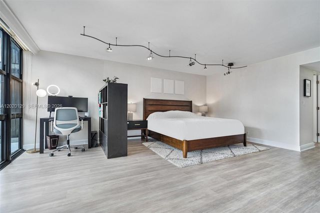 1925 Brickell Ave 1603, Miami, FL 33129