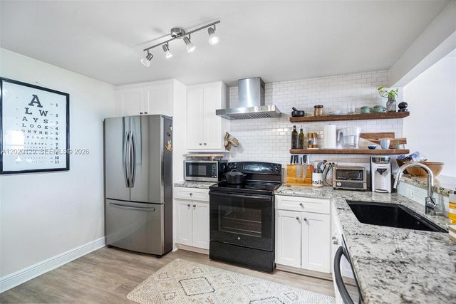 1925 Brickell Ave 1603, Miami, FL 33129