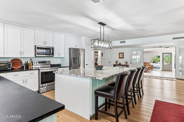 13812 N WHISPERING LAKE Drive, Sun City, AZ 85351