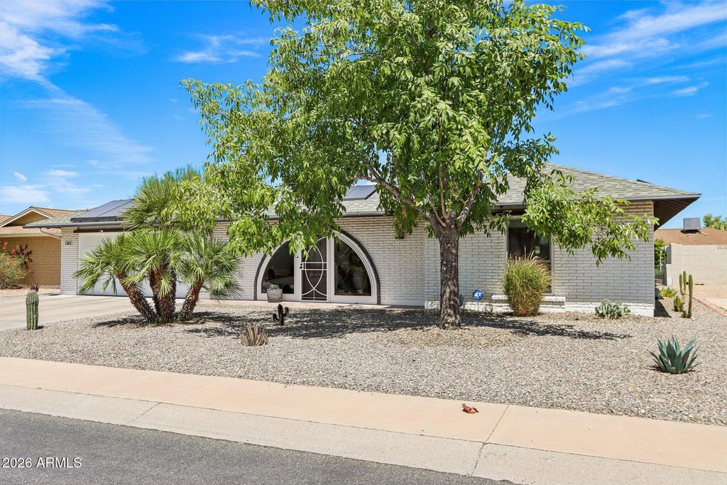 13812 N WHISPERING LAKE Drive, Sun City, AZ 85351 — photo 2
