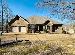 251 TANYARD CIR, Adamsville, TN 38310