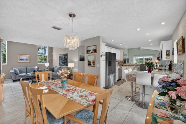 10638 NW 7th Street, Pembroke Pines, FL 33026